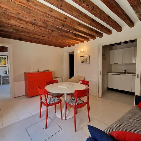 Veneziacentopercento Apartments & Rooms Exterior photo
