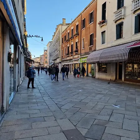 Veneziacentopercento Apartments & Rooms Exterior photo