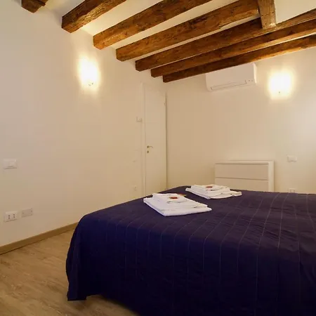 Veneziacentopercento Apartments & Rooms Exterior photo